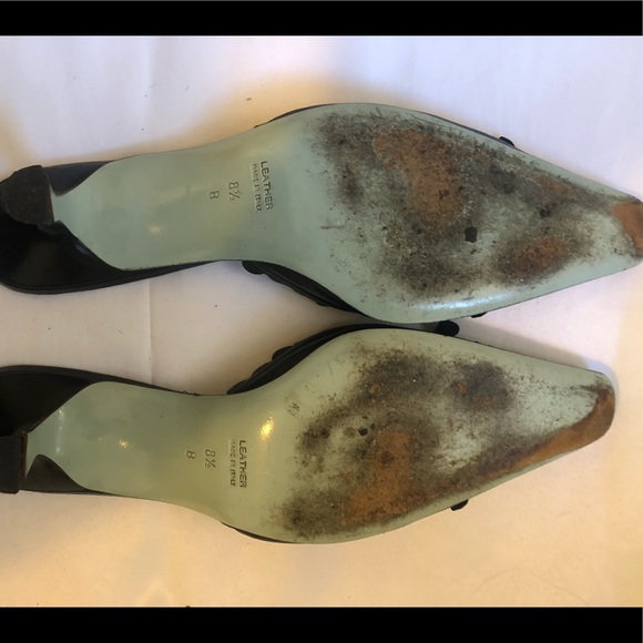 Cynthia Rowley Black Pointy Kitten Heels - Picture 5 of 7